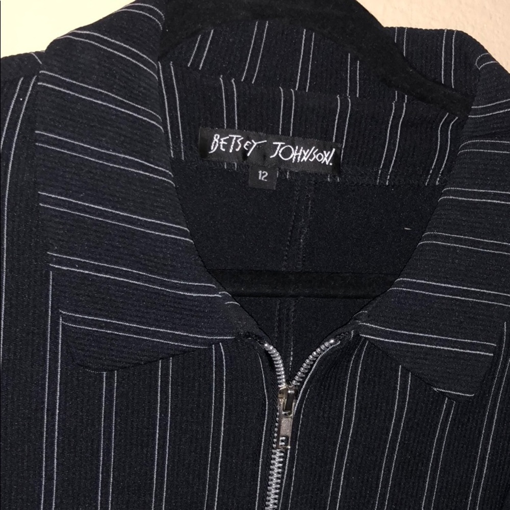 Betsey Johnson black&white pinstripe blazer